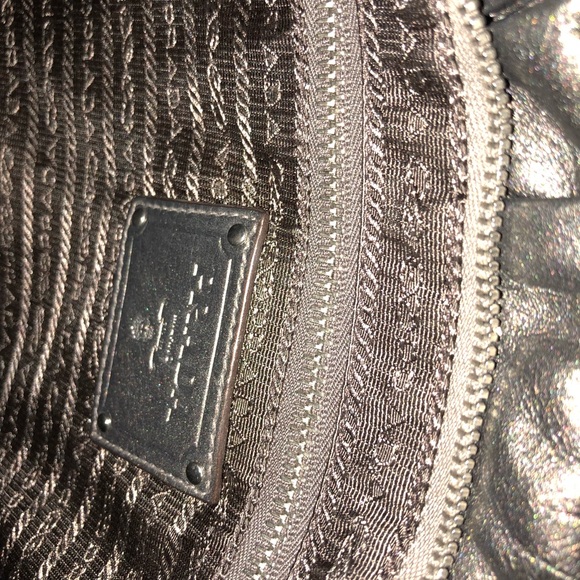 Authentic Prada leather clutch - Picture 4 of 4